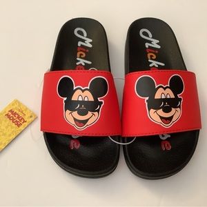 New Mickey Mouse boys sandals size 11/12